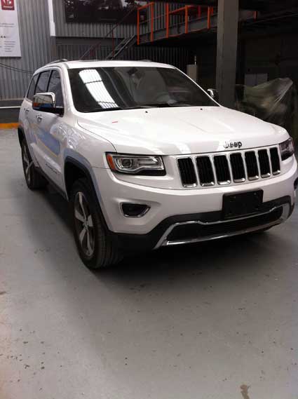 grand cherokee limited blindado. grand cherokee blindada, camioneta blinada, blindaje de camionetas, blindajes, vehiculos blindados, blindajes de mexico, blindaje centigon