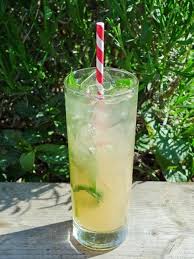 Jardinero cocteleando, Jardinero coctel recetando, Jardinero coctel beberan