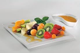Brochetas fruta preparacion, Brochetas fruta queso, Brochetas frutas frescas