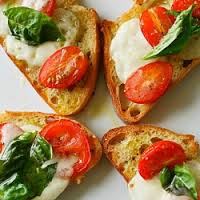 Crostini caprese receta, Crostini caprese preparar, Crostini caprese comida