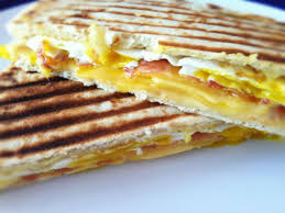 Panini Huevo receta,Panini queso Huevo,Panini Jamón Huevo