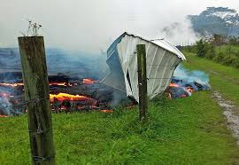 lava avanzaba 10 metros, Kilauea en erupción en 1983, Kilauea destruyo 180 casas