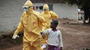 Mali decreta cuarentena, enfermero muere de ébola, lavado en una mezquita