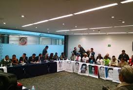 padres rechazan version PGR, padres normalistas no cierran caso, no aceptan caso ayotzinapa
