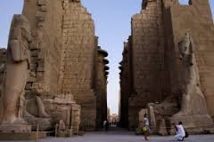 Luxor en buen estado, Luxor salvo tras atentado, Luxor atentado de bomba